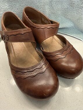 Dansko Brown Leather Mary Jane Clogs Shoes EU 41 US 11 Adjustable Comfort